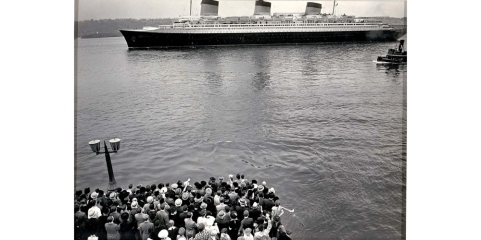 1938 - Normandie, North River, Manhattan, from Pier 88